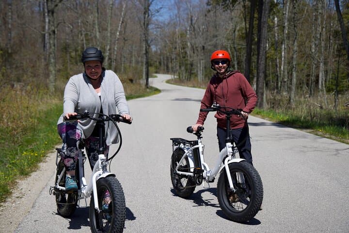 Ride Cave Point to Whitefish Bay Dunes: Fat-Tire E‑Biking Door County’s Limestone Shoreline photo 2