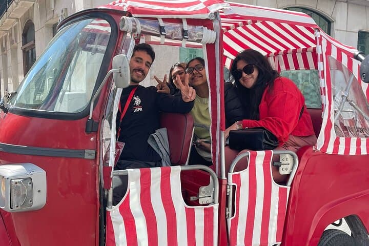 Private Tuk Tuk Tour of Belém: Pasteis, Monastery & Tagus Views