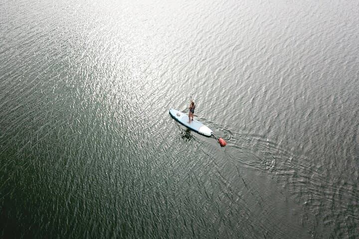 Guided Stand-Up Paddleboarding on Guatapé Reservoir — 90-Min SUP Experience