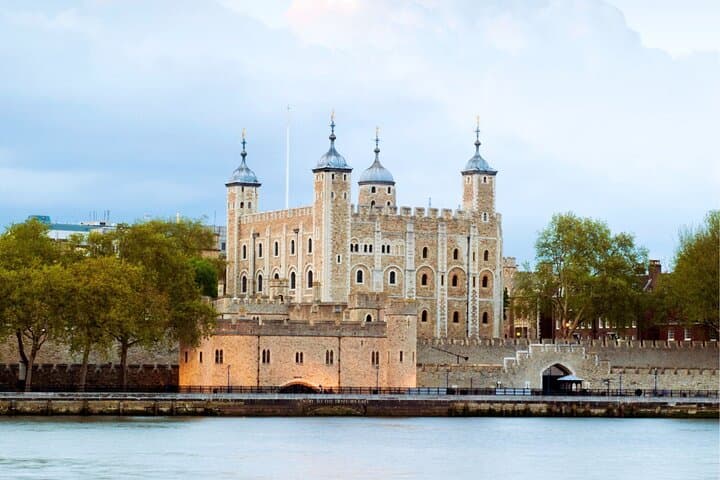 Private Fully-Customised London City Car Tour — Chauffeur-Driven 8-Hour Experience photo 2
