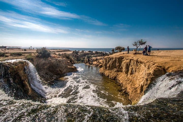 Private Day Tour to El Fayoum: Wadi Hitan, Wadi El Rayan & Sandboarding from Cairo