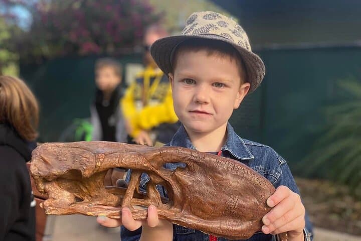 Hands-On Dinosaur & Fossil Zoo Tour + Rockhampton Botanic Gardens Walk photo 2