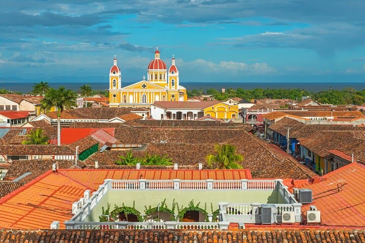Private Masaya and Granada Day Tour — Isletas, Markets & Colonial Streets photo 5