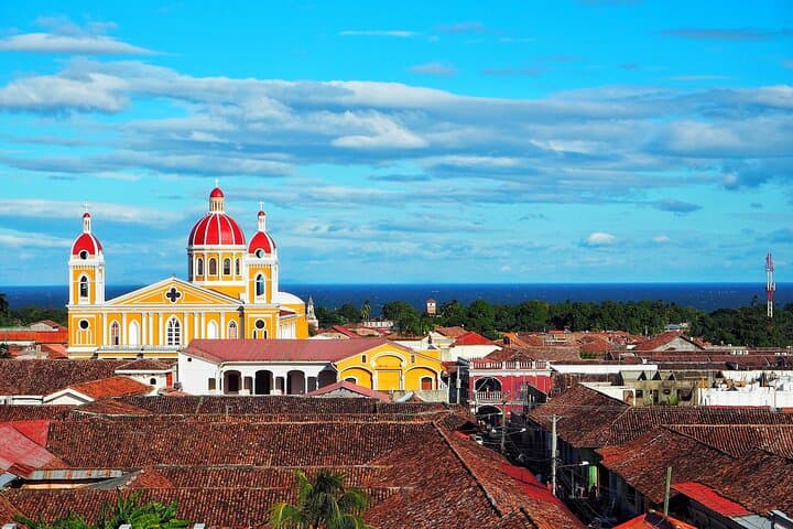 Granada Colonial City and 365 Islets: Private Full-Day Tour from San Juan del Sur