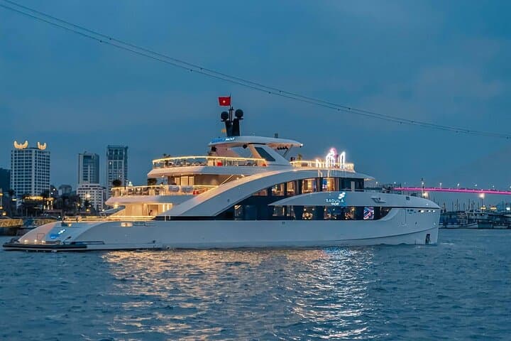 Sunset Luxury Yacht Dinner in Ha Long Bay – Halong City Night Views photo 3