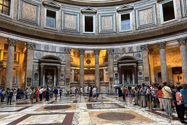 Rome Underground & Piazzas Walking Tour — Pantheon, Trevi, Domitian's Stadium photo 6