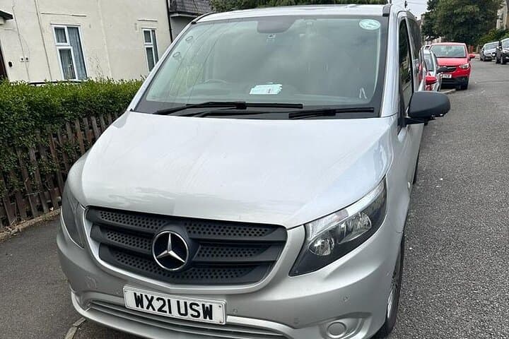 Gatwick to London Hotel Transfers — Private Airport Ride Service photo 4