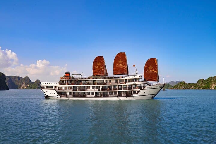 Alisa Luxury Cruise: 2-Day 5-Star Halong Bay Journey from Hanoi