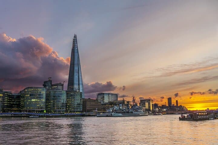 London After Dark: Private Panoramic Night Tour of Illuminated Landmarks photo 3