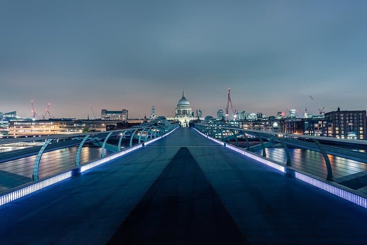London After Dark: Private Panoramic Night Tour of Illuminated Landmarks photo 5