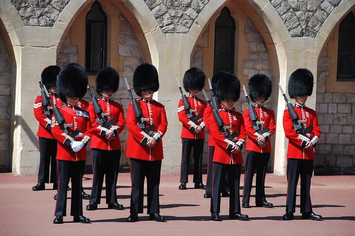 Quick Windsor Layover: Private Tour from Heathrow with Castle Passes photo 2