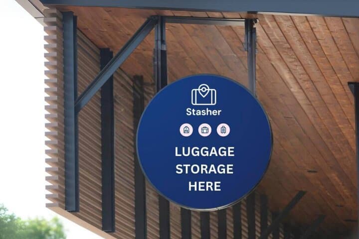 Edinburgh Secure Luggage Storage Near Waverley — Drop Bags and Explore Free photo 3