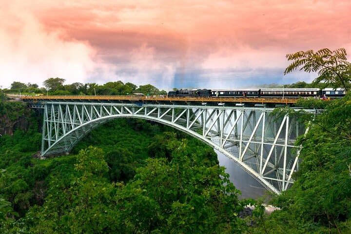 Royal Livingstone Steam Express: Sunset Steam Dinner Through Mosi Oa Tunya