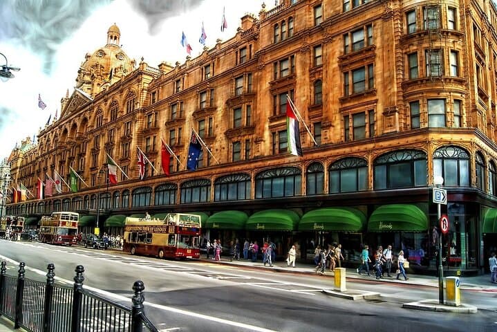 Private London Luxury Shopping Tour: Harrods, Oxford Street & Westfield in an Executive Vehicle