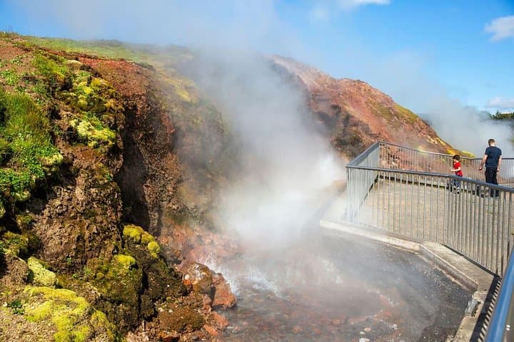 Private Silver Circle Tour: Hraunfossar, Deildartunguhver & Reykholt Day Trip from Reykjavik photo 2