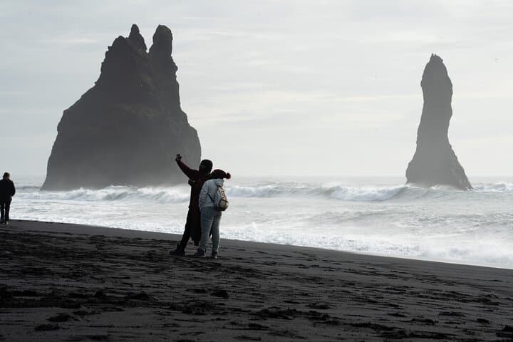 Iceland South Coast Black Sand Beach & Glacier Day Tour (Chinese Guide) photo 2