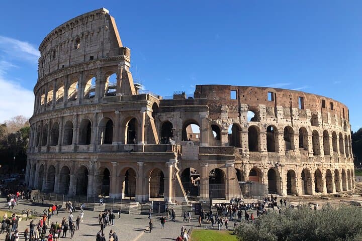 Private Rome Walking Tour: From the Colosseum to the Orange Garden photo 3