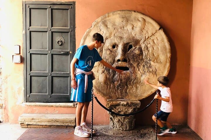 Private Rome Walking Tour: From the Colosseum to the Orange Garden photo 2