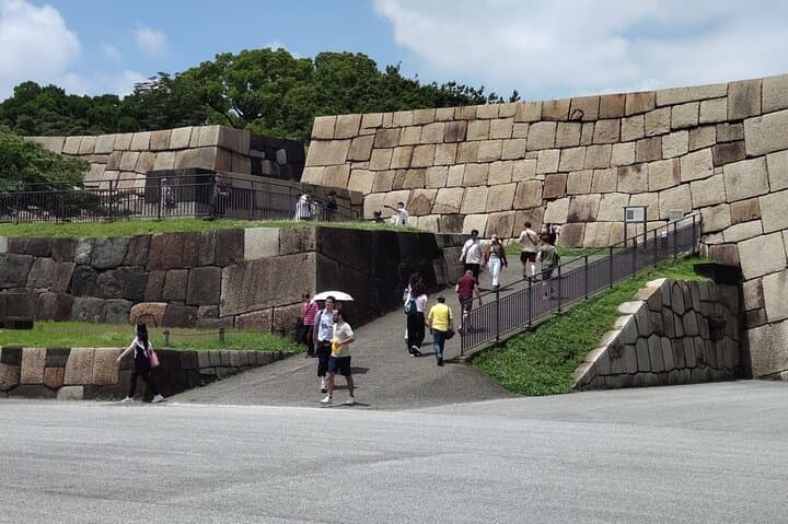 In-Depth Tokyo History Walking Tour with a Certified Guide photo 3
