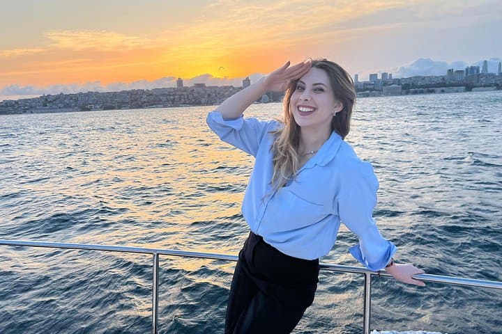 Sunset Yacht Cruise on the Bosphorus: Luxury Evening Tour in Istanbul photo 2