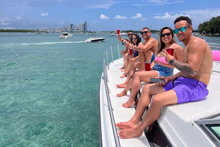 Miami Biscayne Bay Private Yacht Party — Snorkel Sandbars & Dolphin Sightings photo 6