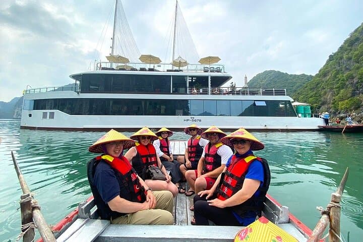 Luxury Day Cruise to Lan Ha Bay from Hanoi aboard JadeSails photo 3