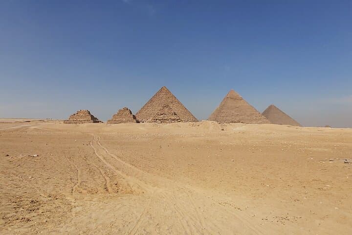 2-Day Private Cairo Tour — Giza Pyramids, Egyptian Museum & Khan El Khalili photo 4