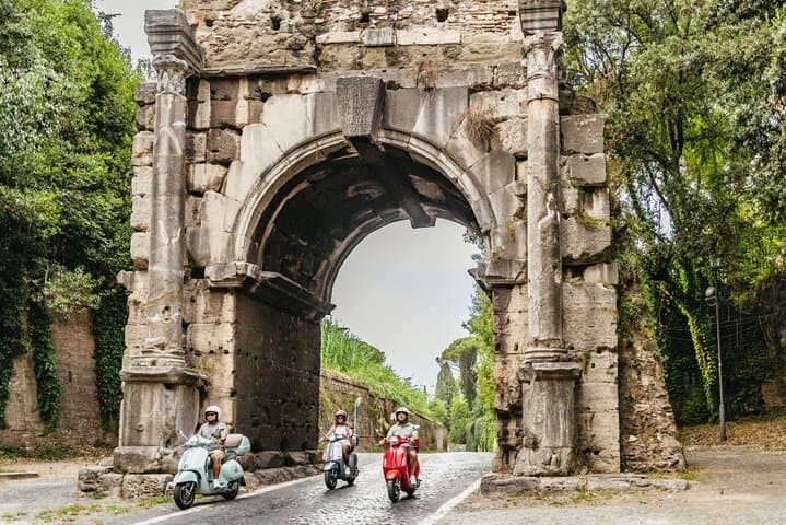 Rome Vespa 125cc Rental: Self-Guided Scoot Through Historic Streets photo 6