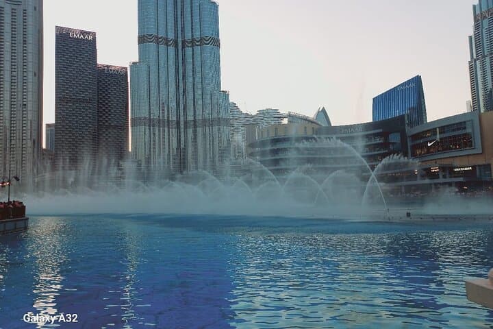Dubai Mall Two-Way Transfer: Burj Khalifa, Dinner & Aquarium Shuttle photo 4
