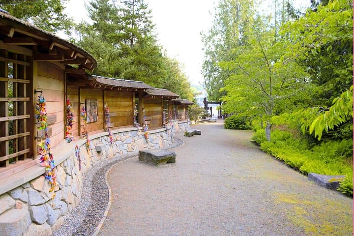 Bainbridge Island Discovery Tour: Ferry Ride, Memorial, Lookout & Art photo 2