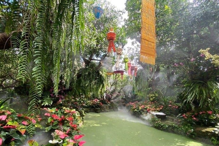 Day Trip from Chiang Mai to Chiang Rai: White Temple, Blue Temple & Lalita Café photo 4