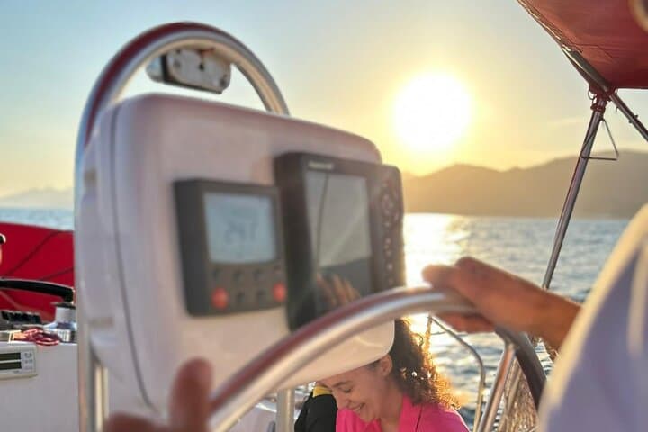 Private sailing with aperitif in Barcelona - sunset & day cruises photo 2