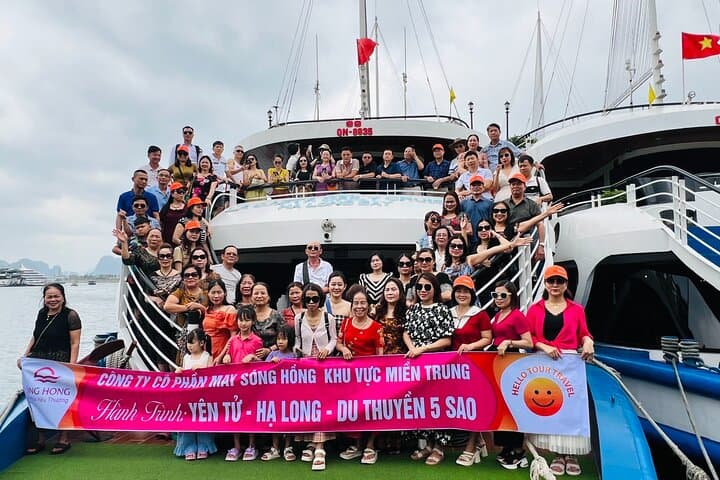 Full-Day Lan Ha Bay Lotus Cruise from Hanoi: Sung Sot, Kayaking & Titov Island photo 6