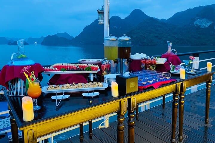 Full-Day Lan Ha Bay Lotus Cruise from Hanoi: Sung Sot, Kayaking & Titov Island photo 4