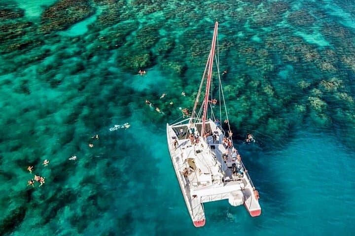 Montego Bay Sunset Catamaran Cruise with Private Transfer — Snorkel, Music & Margaritaville photo 1
