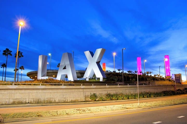 Private Los Angeles to Palm Springs Transfer — Chevy Suburban Shuttle with Wi‑Fi photo 4