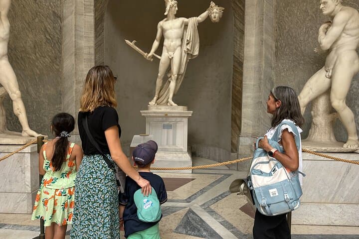 Kid-Friendly Vatican & Sistine Chapel Private Tour in Rome photo 2