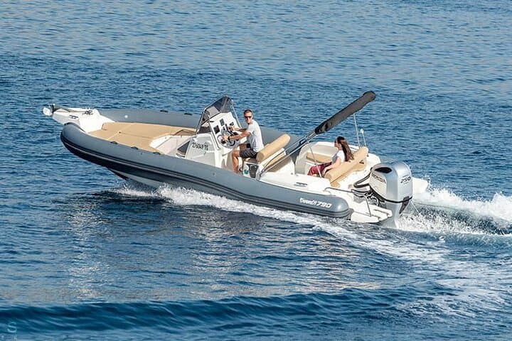 Private boat charter from Split: customize your Dalmatian island itinerary