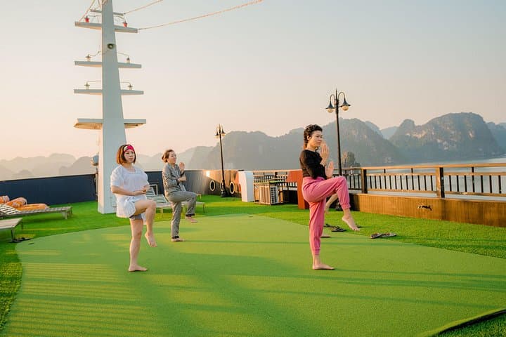 2-Day Kite Cruise on Lan Ha Bay: Overnight Cruise from Hanoi to Cat Ba photo 3