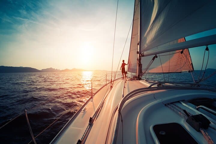 Sunset Sailing Tour in Barcelona: Evening Sail, Tapas & Wine from Port Vell