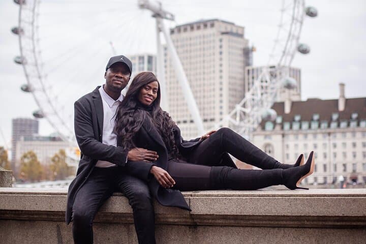 London Private Couple Photoshoot: Iconic Backdrops & Expert Guidance photo 5