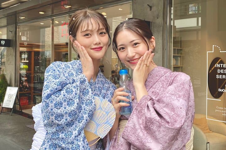 Kimono Rental in Asakusa: Dress for Kaminarimon and Walk Senso-ji photo 4