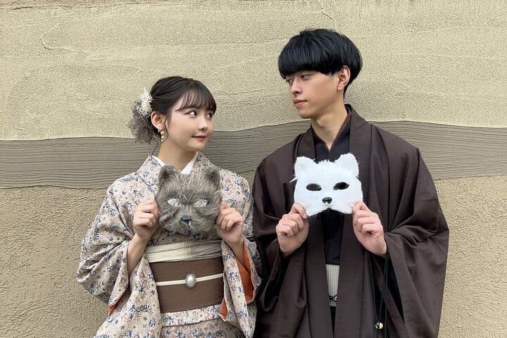 Kimono Rental in Asakusa: Dress for Kaminarimon and Walk Senso-ji photo 5