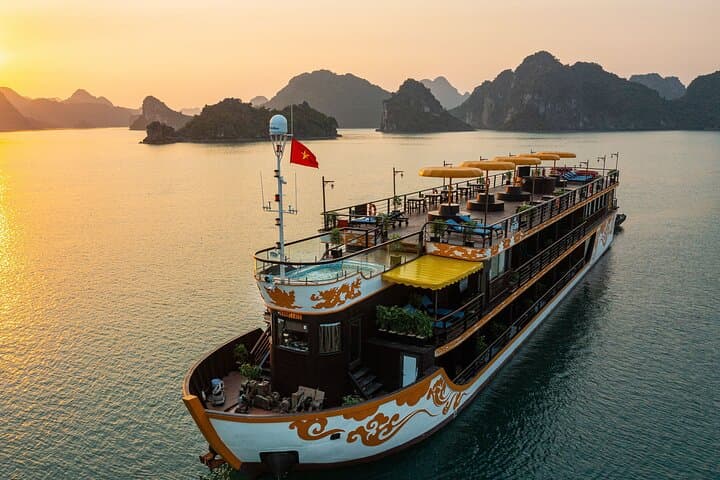 Icon Cruise Lan Ha Bay: 3-Day Halong Bay Overnight with Kayaking & Viet Hai Village photo 6