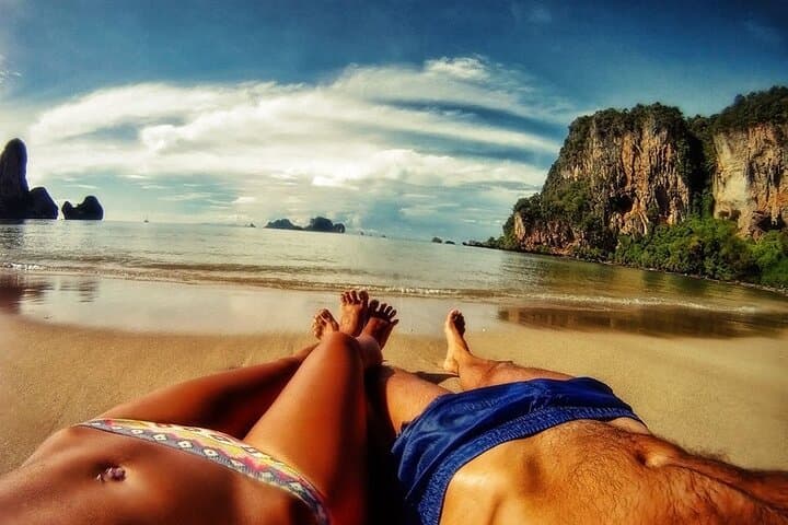 Phi Phi & 4-Island Sunset Speedboat Tour with Bioluminescent Plankton and BBQ photo 3