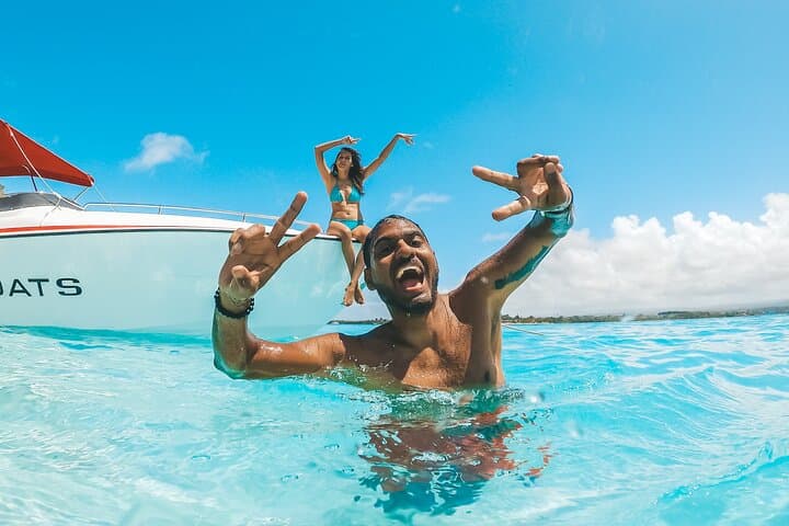 Speedboat 5-Island Day Trip to Ile aux Cerfs, GRSE Waterfall & Snorkeling photo 2
