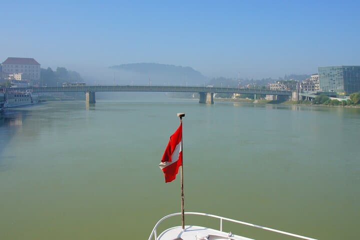 Linz Harbour Tour: 45-Minute Danube Sightseeing Cruise on MS Linzerin photo 4