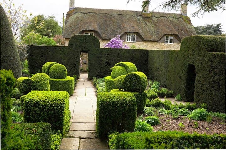 Private Cotswolds Luxury Tour: Blenheim Palace, Hidcote & Snowshill Manor photo 3