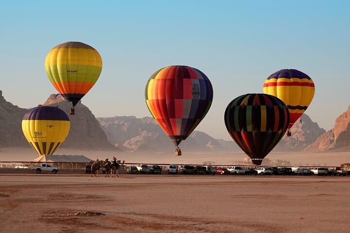 Private Jordan Dune Tour: Dead Sea, Petra & Wadi Rum in 3 Nights