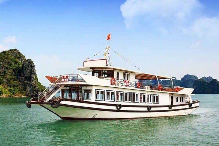 Halong Bay 6-Hour Shared Boat Tour with Cave Kayak & Titov Beach photo 3